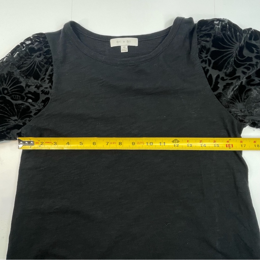 ERI + ALI Women's Shirt Top Velvet Floral Long Sleeves Black Size X-Small - Picture 6 of 7